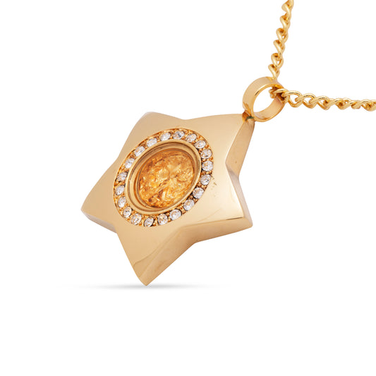Saskia Diamante Gold Leaf Pendant