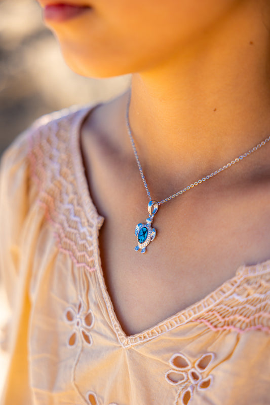 PAUA SHELL PENDANT BOXED