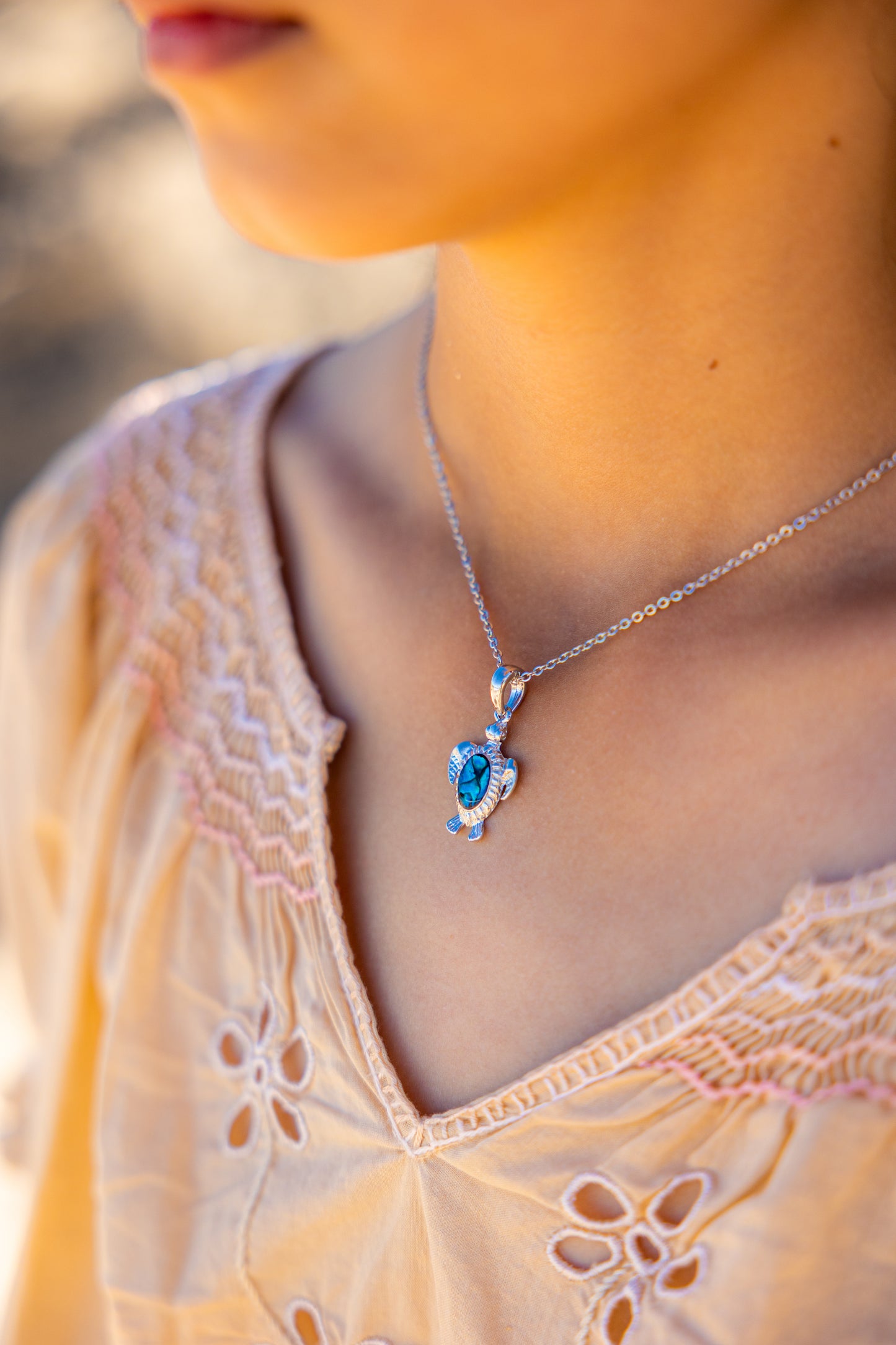 PAUA SHELL PENDANT BOXED